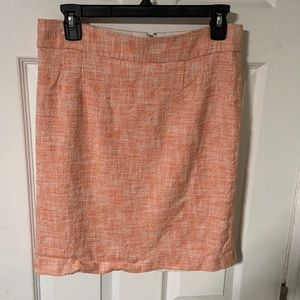 Banana Republic skirt. Peach/orange color size 6